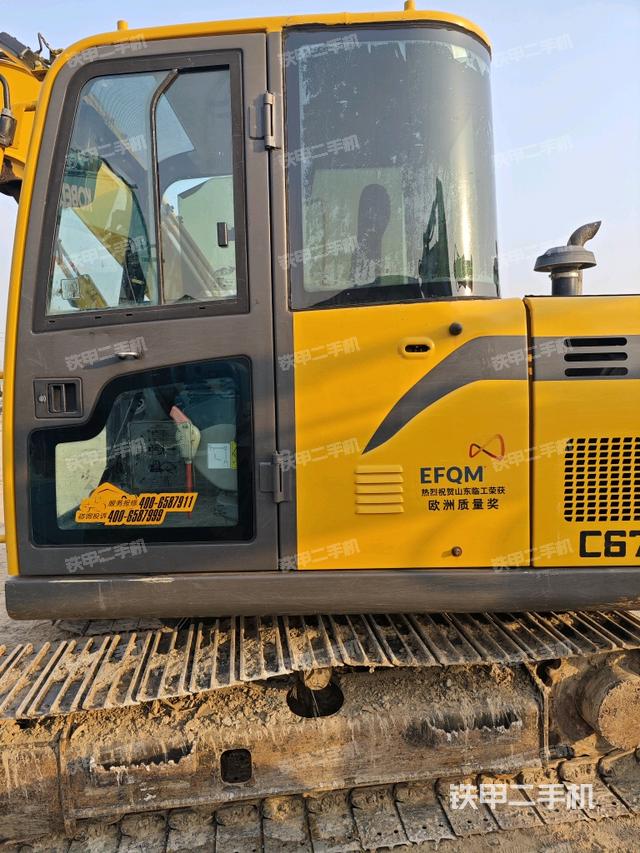 ?駕駛室正側(cè)（駕駛室部分）