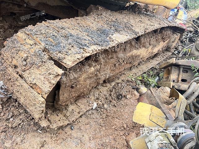 单侧履带整体（整机外观）