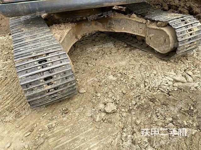 轉(zhuǎn)盤和下車架正前（工作和回轉(zhuǎn)裝置）