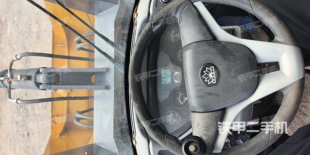 駕駛室操作臺（整機外觀及大件）