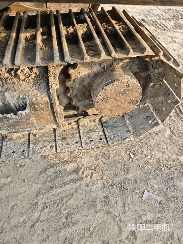 右驅(qū)動(dòng)輪（行走機(jī)構(gòu)）