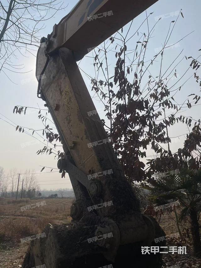 小臂整體左后(工作和回轉(zhuǎn)裝置) 小臂整體左后(工作和回轉(zhuǎn)裝置)