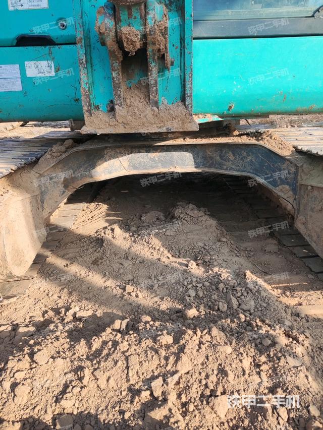 轉(zhuǎn)盤和下車架正前（工作和回轉(zhuǎn)裝置）