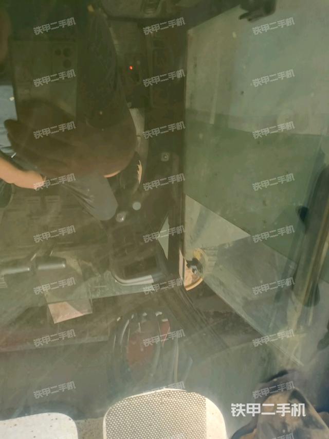 后窗玻璃角標(biāo)（駕駛室部分）