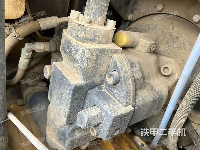 液壓泵室(大件艙室) 液壓泵室(大件艙室)
