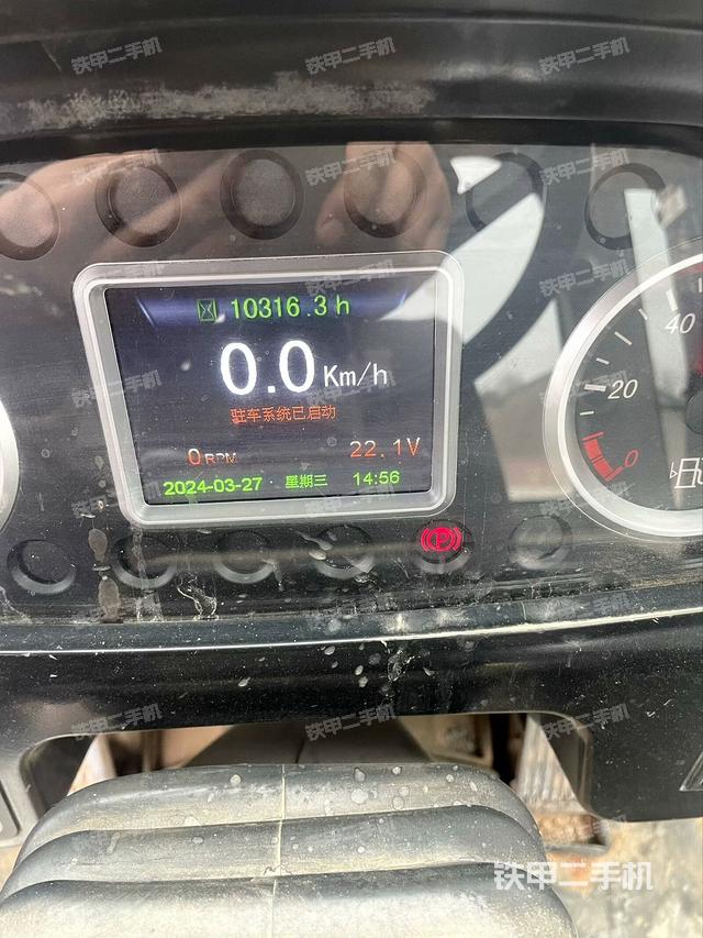 駕駛室操作臺（整機(jī)外觀及大件）