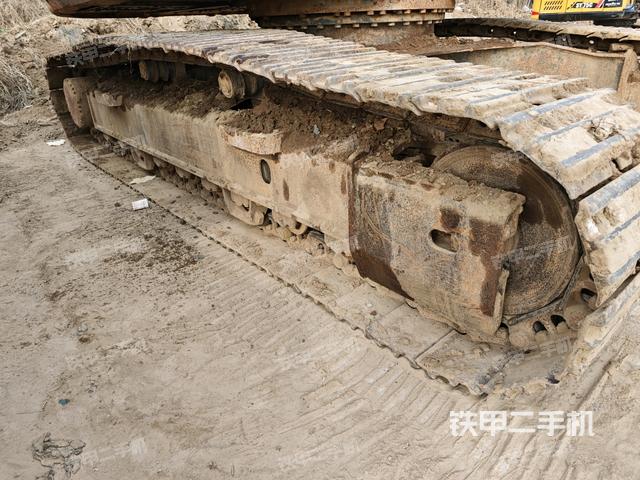 單側(cè)履帶整體（整機(jī)外觀）