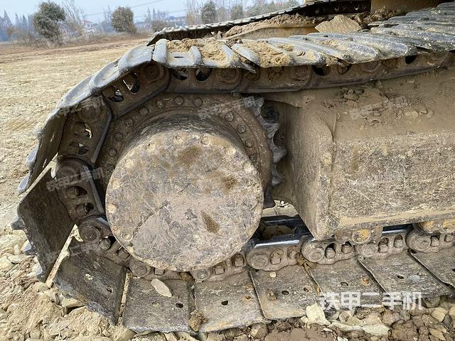 左驅(qū)動(dòng)輪（行走機(jī)構(gòu)）