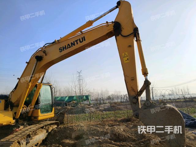 大臂整體?右側(cè)(工作和回轉(zhuǎn)裝置) 大臂整體?右側(cè)(工作和回轉(zhuǎn)裝置)