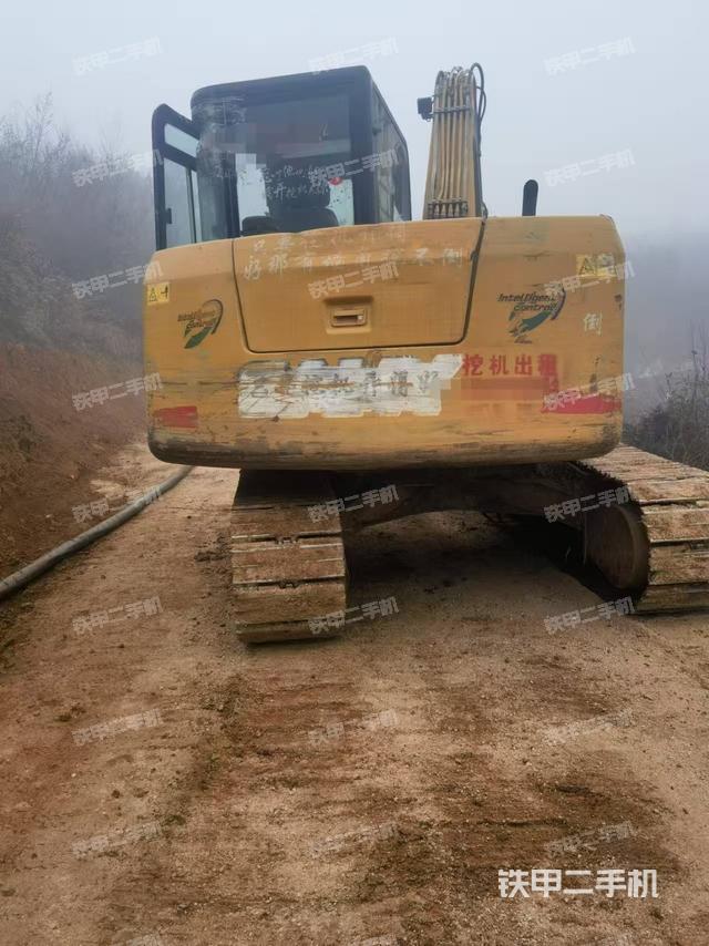 驾驶室顶部（整机外观）