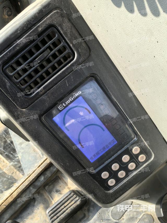 顯示屏?(駕駛室部分) 顯示屏?(駕駛室部分)