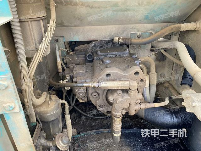 液壓泵斜45?右（大件艙室）