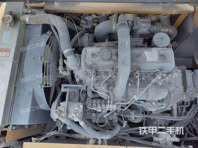發(fā)動機整體俯視(整機外觀) 發(fā)動機整體俯視(整機外觀)