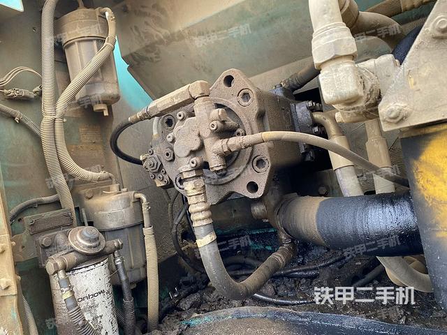 液壓泵斜45?左（大件艙室）