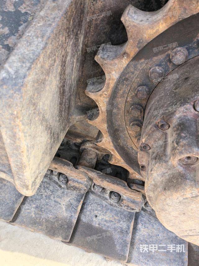 右驅(qū)動(dòng)輪（行走機(jī)構(gòu)）