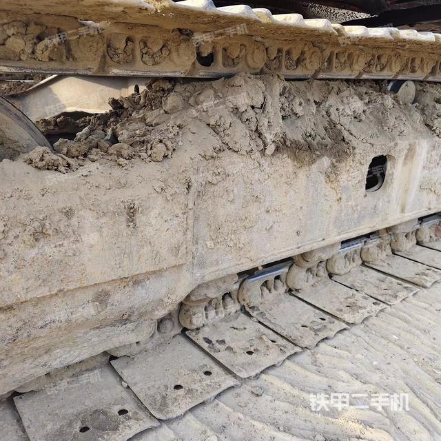 單側(cè)履帶整體（整機(jī)外觀）