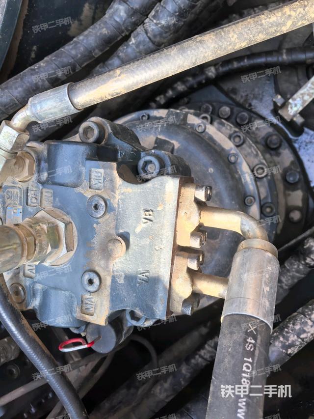 回轉(zhuǎn)馬達（上車部件）