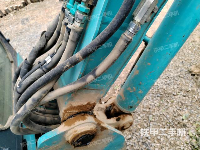 大臂根部?斜（工作和回轉(zhuǎn)裝置）