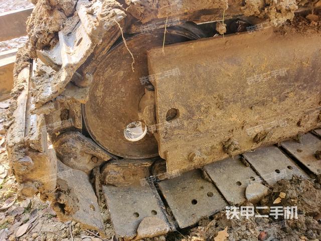 右導向輪（行走機構(gòu)）