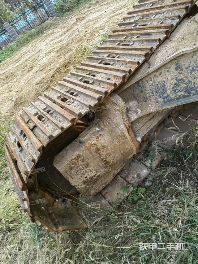 單側履帶整體（整機外觀）