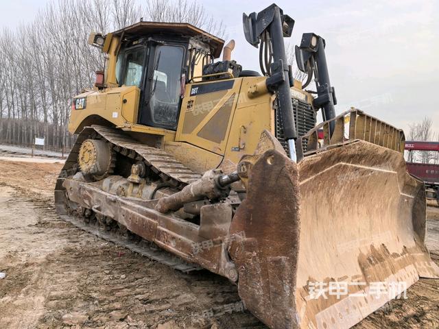 右后45°(推土機(jī)整車外觀) 右后45°(推土機(jī)整車外觀)