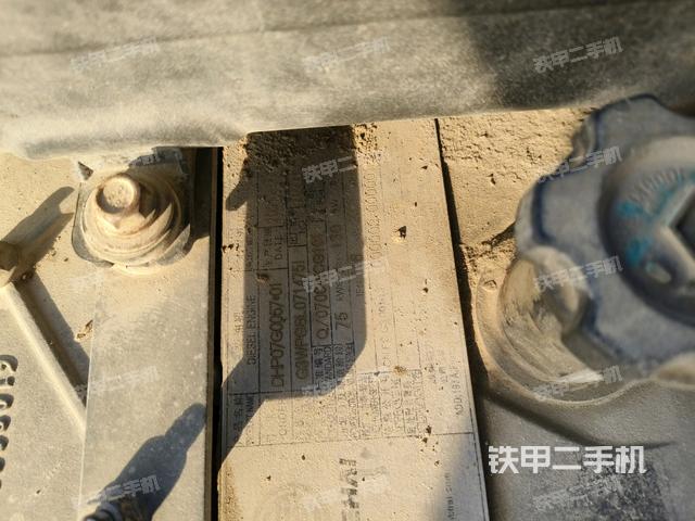 氣門室蓋螺絲特寫(上車部件) 氣門室蓋螺絲特寫(上車部件)