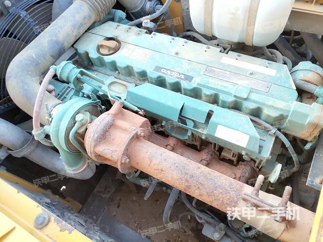 发动机整体俯视（整机外观）