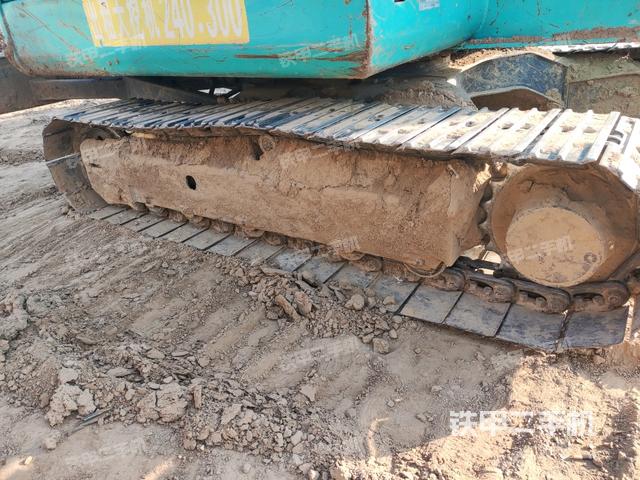 右側(cè)履帶整體?（行走機構(gòu)）