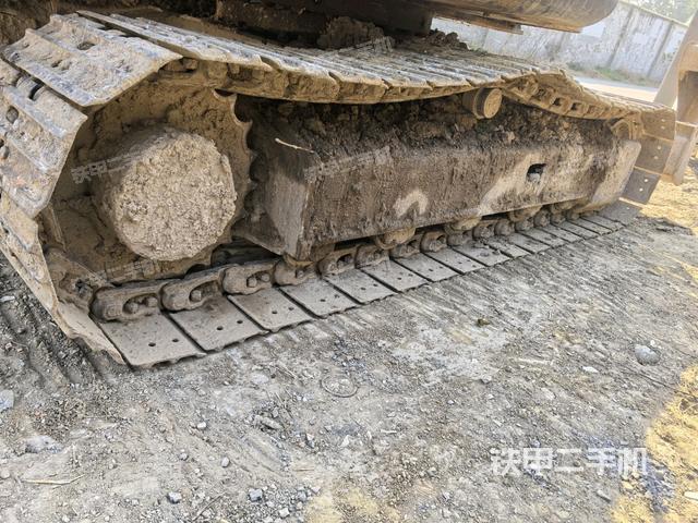 左側(cè)履帶整體?(行走機(jī)構(gòu)) 左側(cè)履帶整體?(行走機(jī)構(gòu))