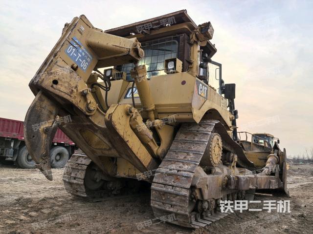 設備正后全景(推土機整車外觀) 設備正后全景(推土機整車外觀)