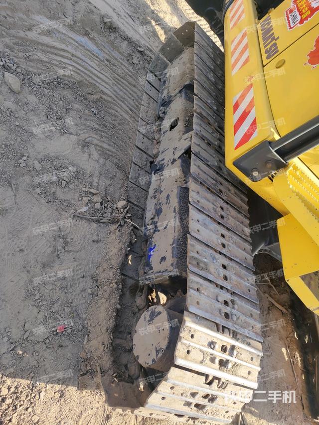 單側(cè)履帶整體（整機(jī)外觀）