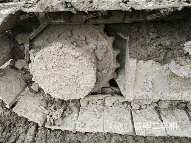 右驅(qū)動輪（行走機(jī)構(gòu)）