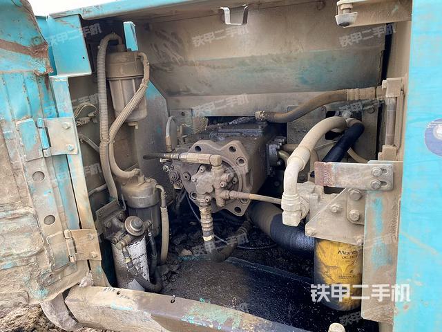 液壓泵室（大件艙室）