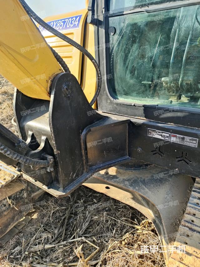 大臂根部?斜（工作和回轉(zhuǎn)裝置）