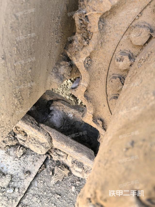 右驅(qū)動輪（行走機構）