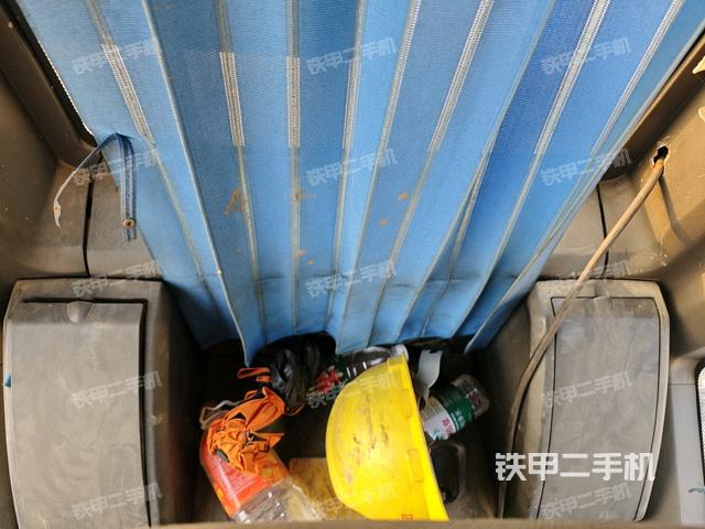 座椅后部(駕駛室部分) 座椅后部(駕駛室部分)
