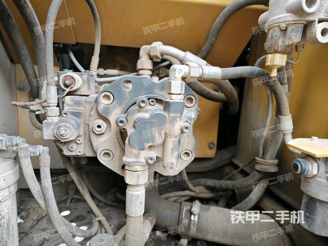 液壓泵斜45?左（大件艙室）