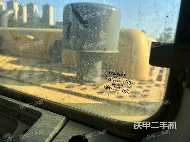 后窗玻璃角標(biāo)(駕駛室部分) 后窗玻璃角標(biāo)(駕駛室部分)