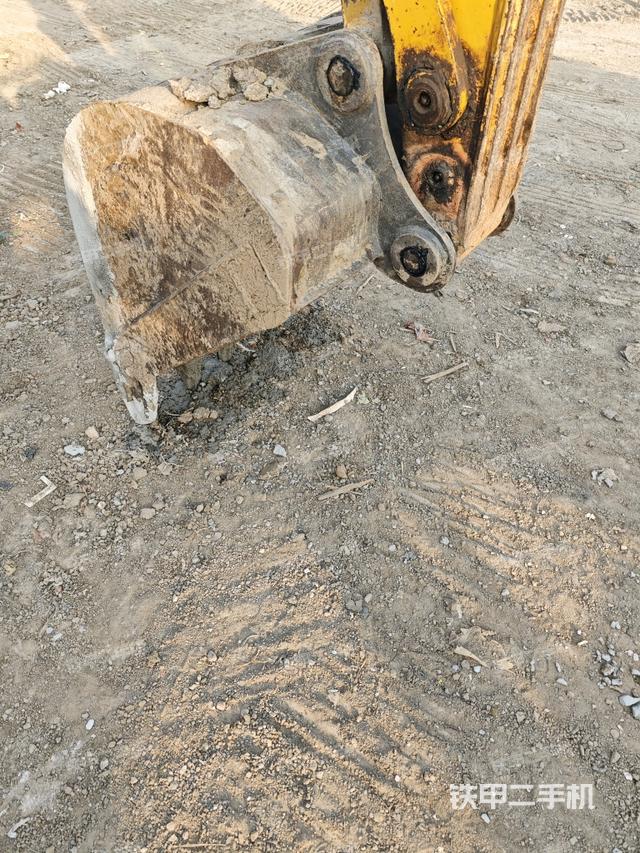 鏟斗右后整體（工作和回轉(zhuǎn)裝置）