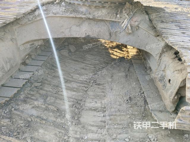 左驅(qū)動輪(行走機構(gòu)) 左驅(qū)動輪(行走機構(gòu))