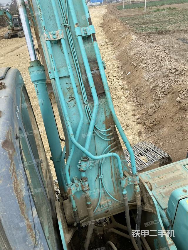 大臂背部俯視（工作和回轉(zhuǎn)裝置）