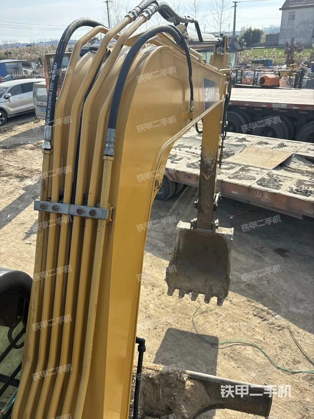 大臂背部俯視（工作和回轉(zhuǎn)裝置）