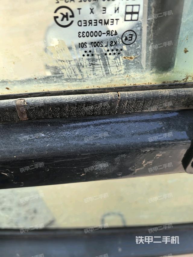 后窗玻璃角標(biāo)（駕駛室部分）