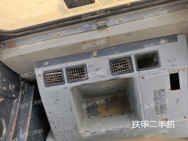 座椅后部（駕駛室部分）