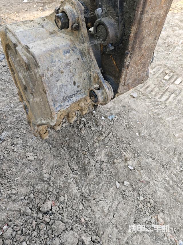 鏟斗右后整體（工作和回轉(zhuǎn)裝置）