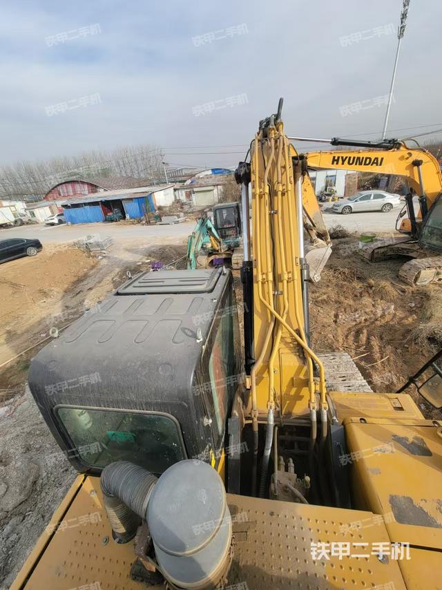 駕駛室頂部（整機(jī)外觀）