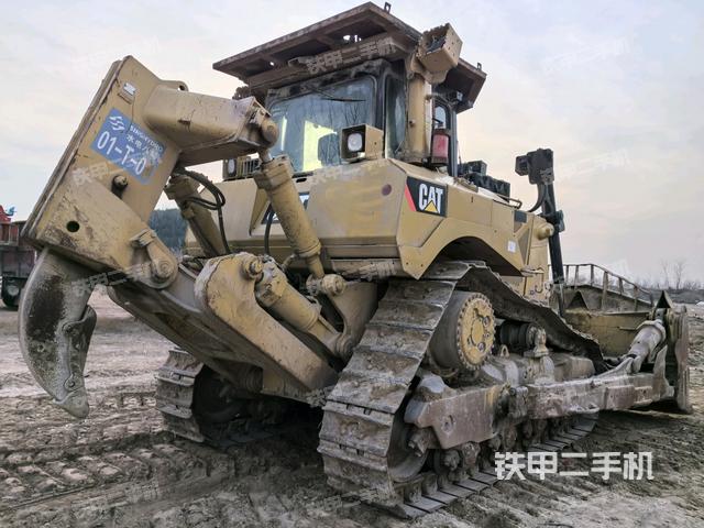 設(shè)備正后全景(推土機(jī)整車外觀) 設(shè)備正后全景(推土機(jī)整車外觀)