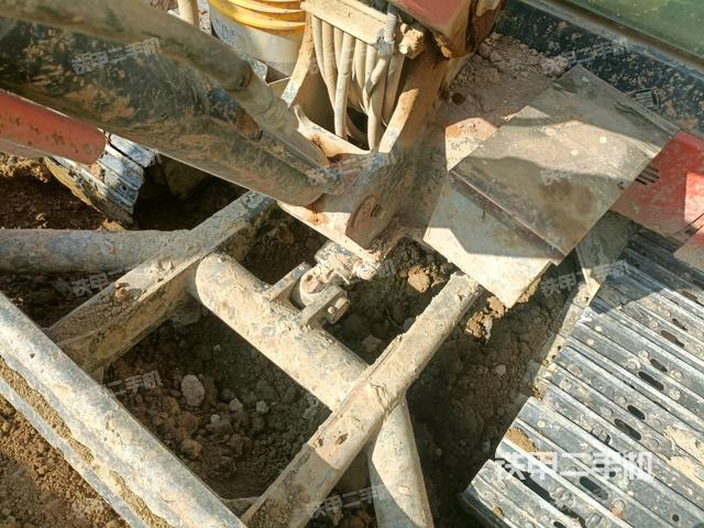 轉(zhuǎn)盤和下車架正前（工作和回轉(zhuǎn)裝置）