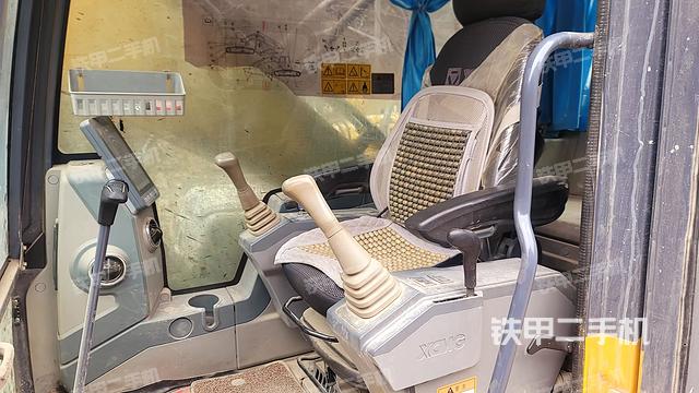 驾驶室整体（整机外观）