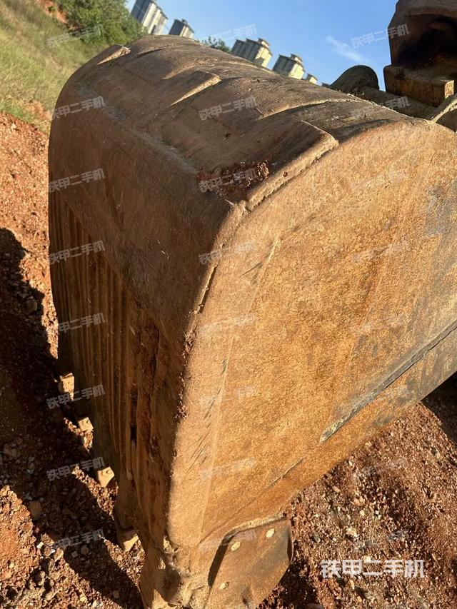 鏟斗45度(工作和回轉(zhuǎn)裝置) 鏟斗45度(工作和回轉(zhuǎn)裝置)